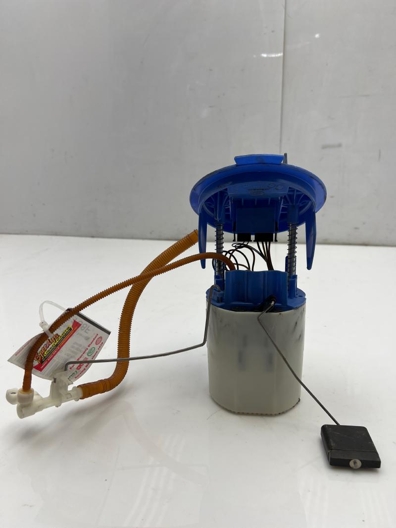 2010 - 2016 Mercedes E63 W212 Fuel Pump Assembly RH Passenger Side OEM 2184700494