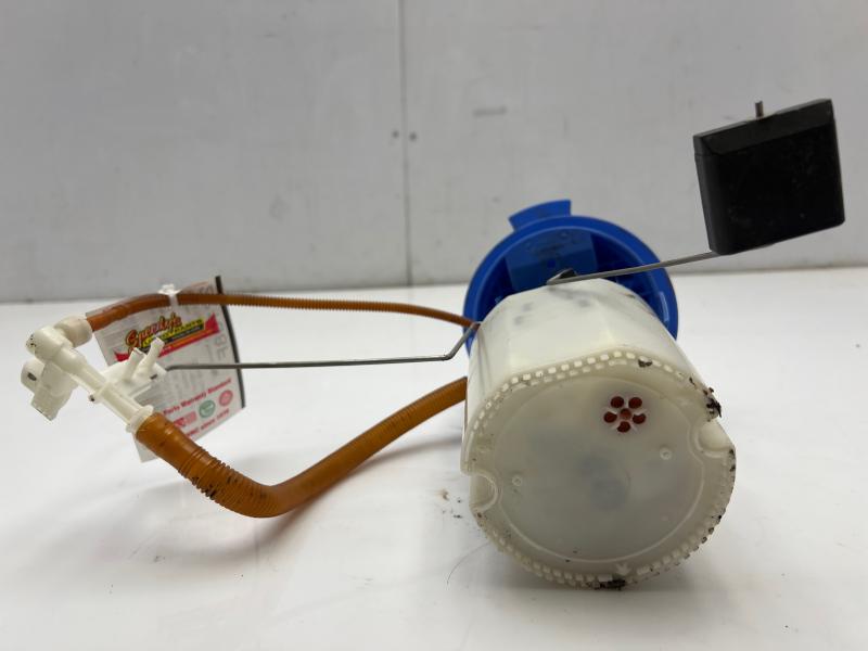 2010 - 2016 Mercedes E63 W212 Fuel Pump Assembly RH Passenger Side OEM 2184700494