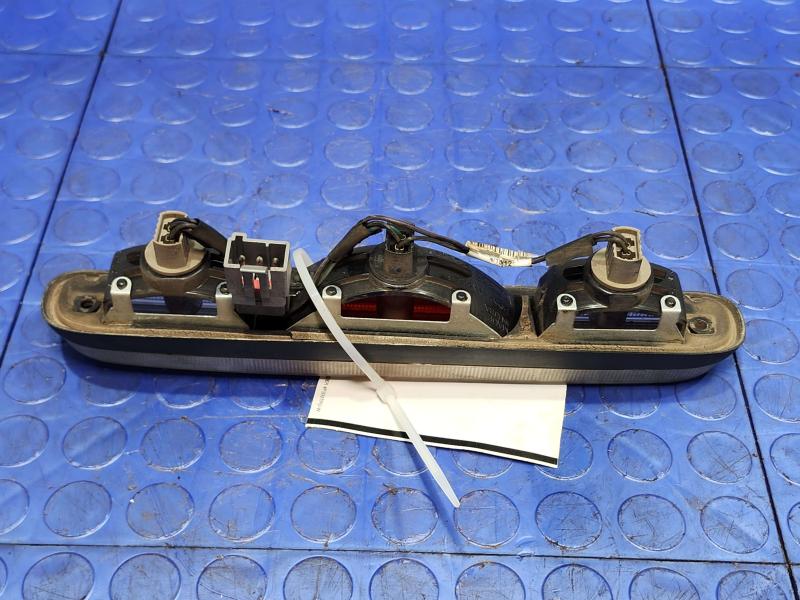 2012 Ford F-250 Super Duty 3Rd Brake Light Avoidance Lamp
