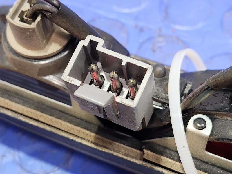 2012 Ford F-250 Super Duty 3Rd Brake Light Avoidance Lamp