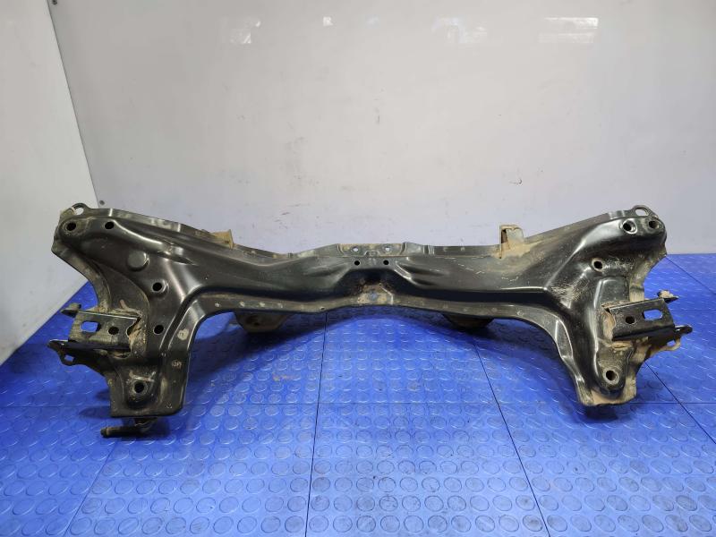 2010 Honda CR-V Crossmember/Cradle/Undercarria