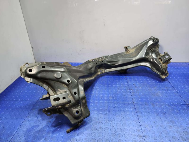 2010 Honda CR-V Crossmember/Cradle/Undercarria