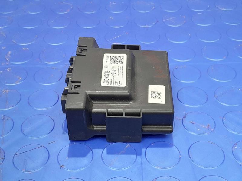 2016-2018 Chevrolet Malibu PDC Parking Distance Control Module OEM 13521134