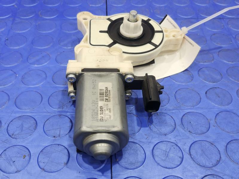 2009-2020 Dodge Ram Truck Classic Back Glass Motor Genuine OEM 68054772AB