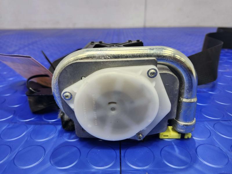 2011 Infiniti QX56 Front Seat Belt Retractor Left Driver Side Black OEM 868851LA1A