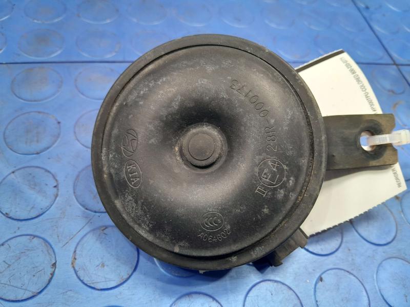 2010-2013 Kia Forte Low Pitch Note Horn Assembly Genuine OEM 966101J700