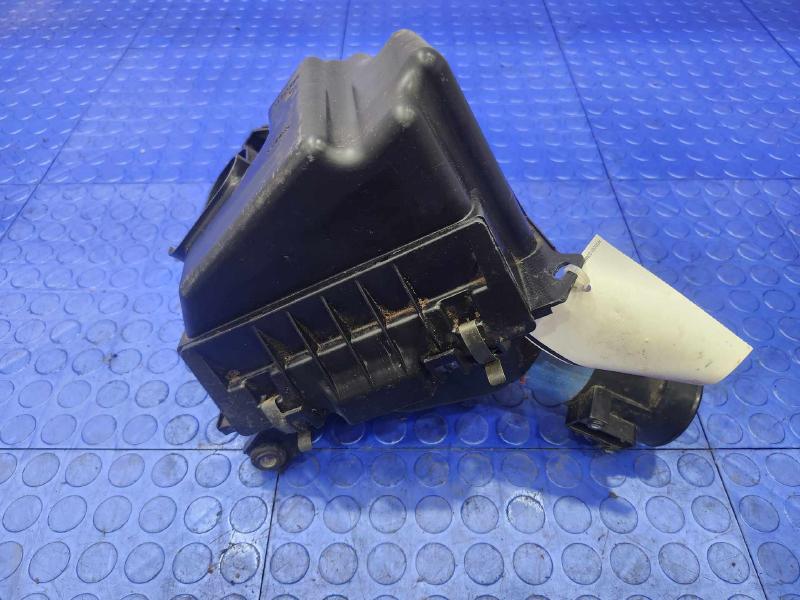 2008 Infiniti G35 Air Cleaner