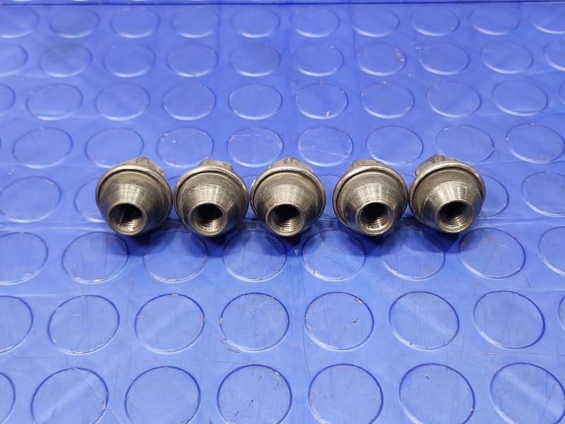 2014 Ford Focus Lug Nuts