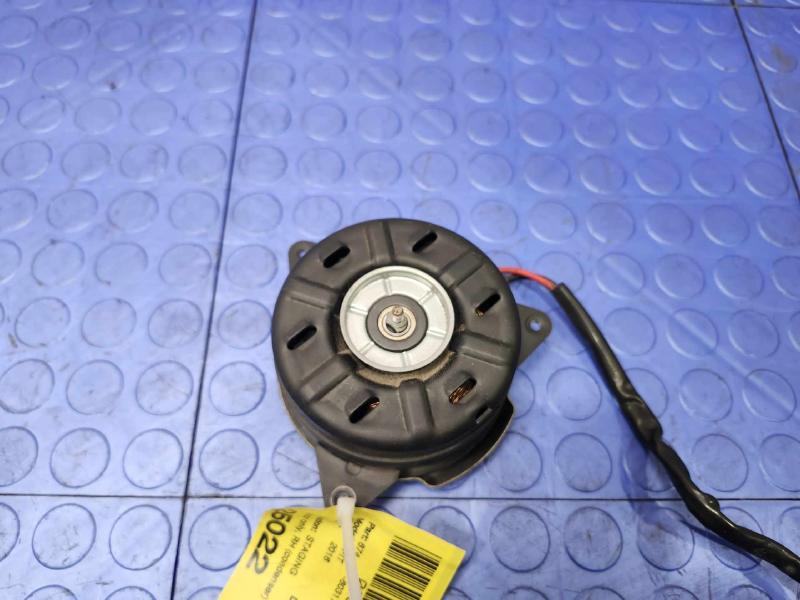 2015-2020 Honda Fit AC Condenser Cooling Fan Motor Right Side OEM 386165R1003
