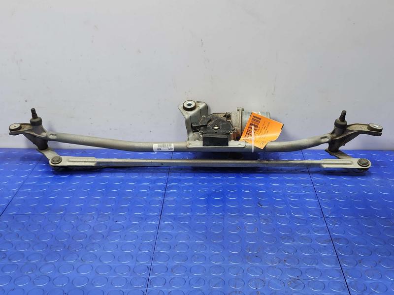 2012 GMC Yukon Wiper Motor Front
