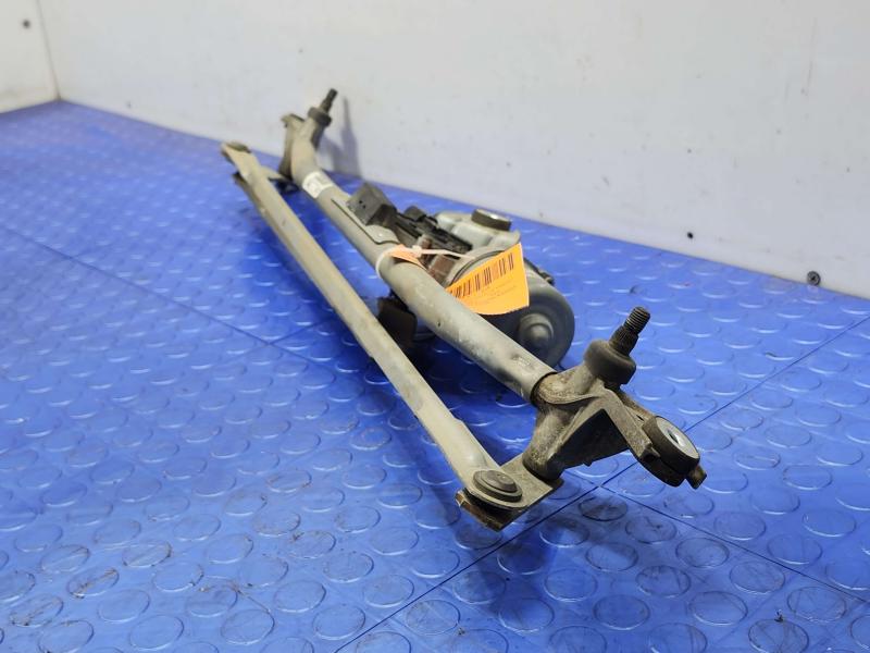 2012 GMC Yukon Wiper Motor Front