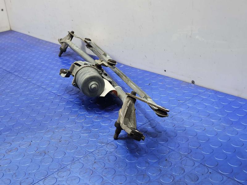 2012 GMC Yukon Wiper Motor Front