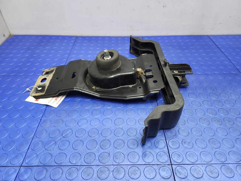 2009-2014 Volkswagen Routan Spare Tire Hanger Hoist Assembly OEM 7B0601335B