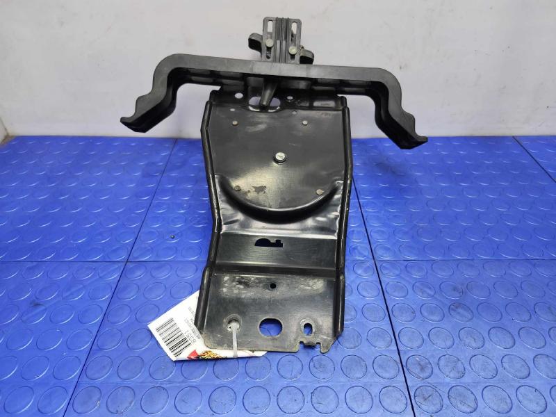2009-2014 Volkswagen Routan Spare Tire Hanger Hoist Assembly OEM 7B0601335B