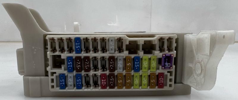 2013 Toyota Prius C 1.5L Multiplex Control Module Junction Block OEM 8922152381
