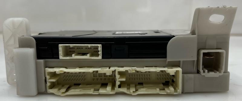 2013 Toyota Prius C 1.5L Multiplex Control Module Junction Block OEM 8922152381
