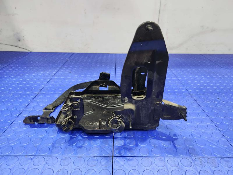 2020 Jeep Renegade Battery Tray