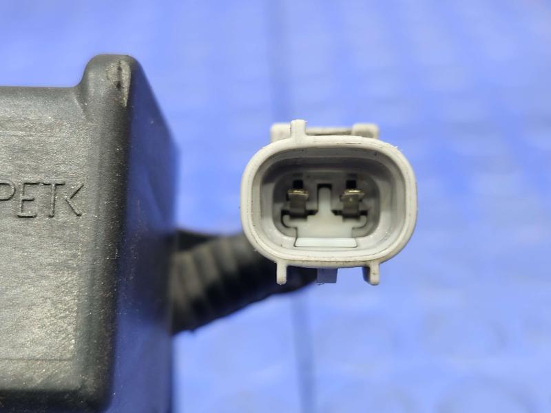 2010-2015 Lexus RX450H Condenser Relay Unit Genuine OEM 86516-48020