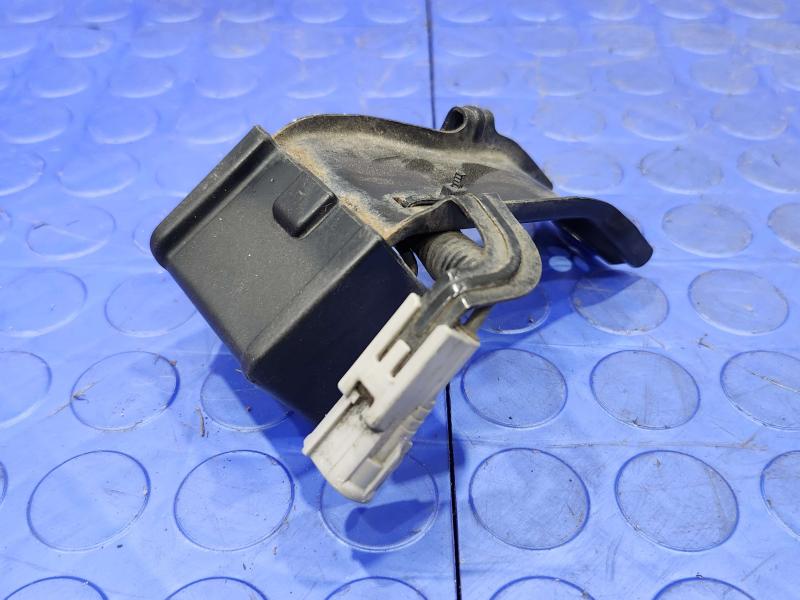 2010-2015 Lexus RX450H Condenser Relay Unit Genuine OEM 86516-48020