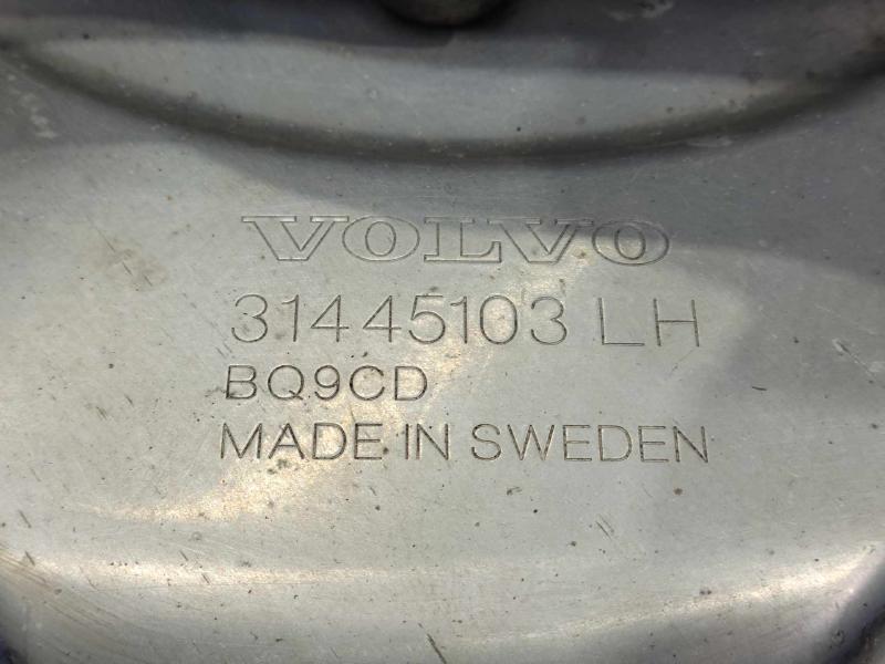 2016 Volvo XC90 Rear Knuckle/Stub Axle