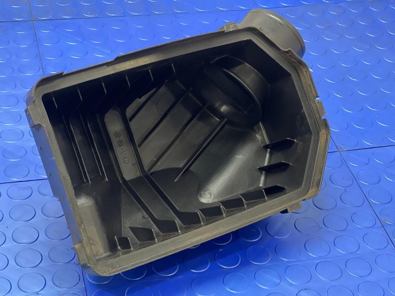 2007-2009 Honda CR-V Upper Engine Air Cleaner Box Genuine OEM 17210RZA000
