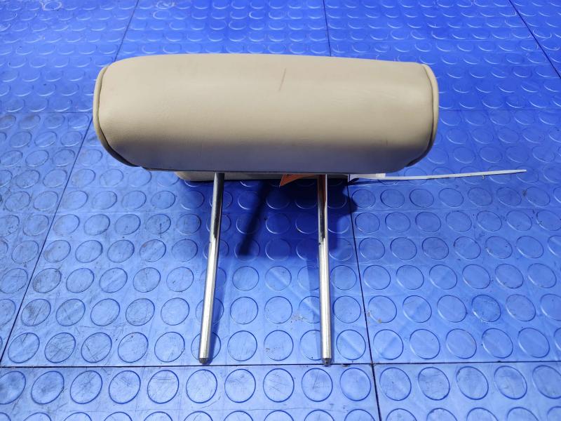 2014 Chrysler 300 Headrest