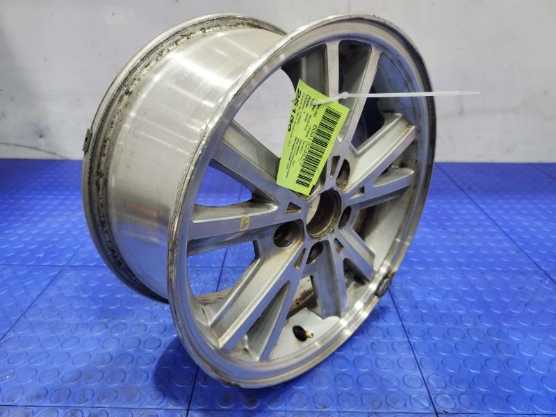 2006 Ford Mustang Wheel