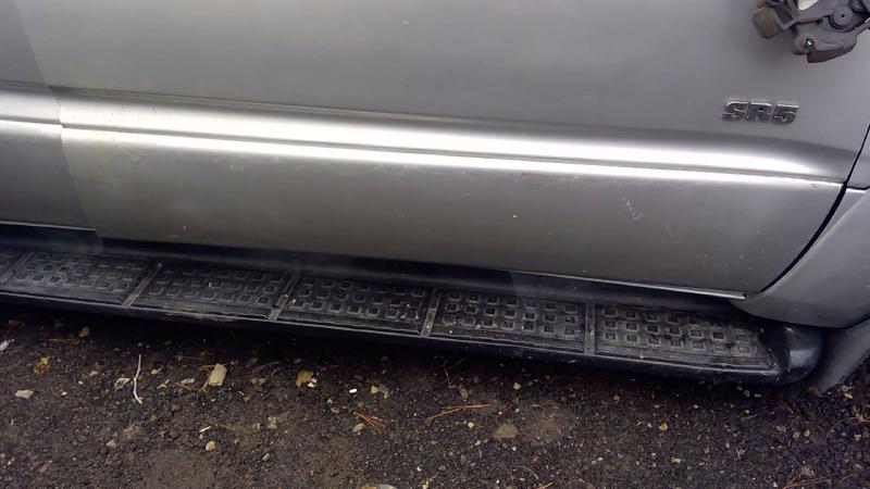 2004 Toyota 4Runner Front Door Moulding