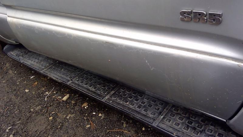 2004 Toyota 4Runner Front Door Moulding