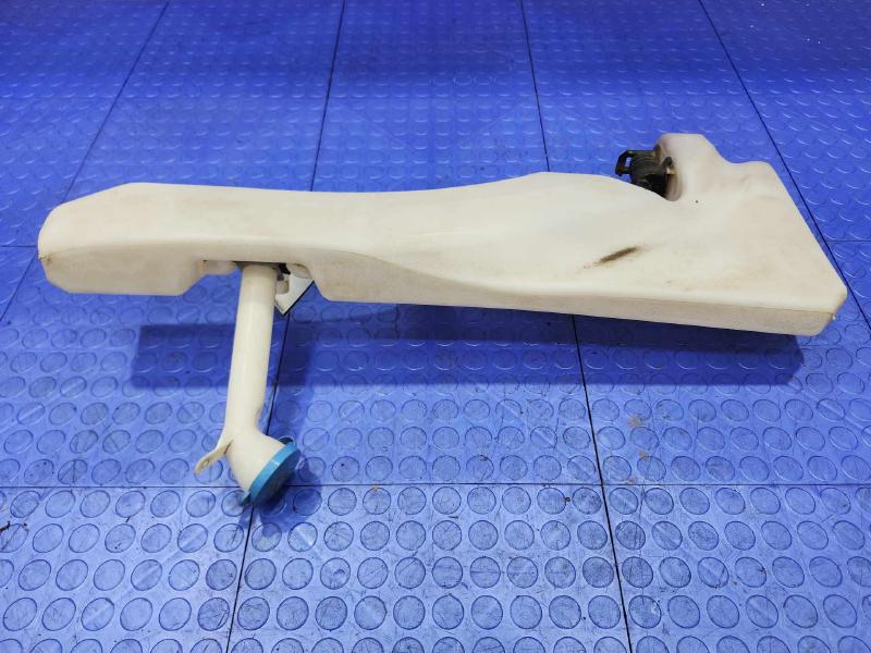 2014 Nissan Frontier Washer Bottle