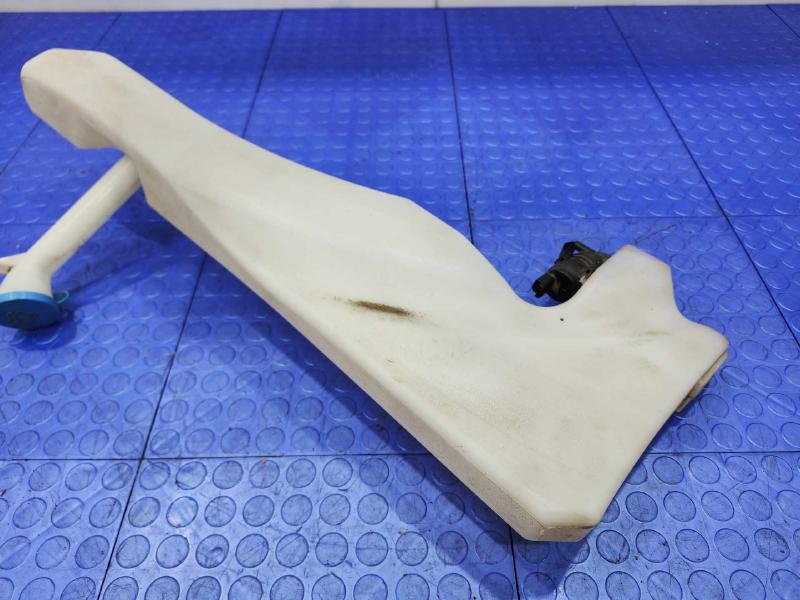 2014 Nissan Frontier Washer Bottle