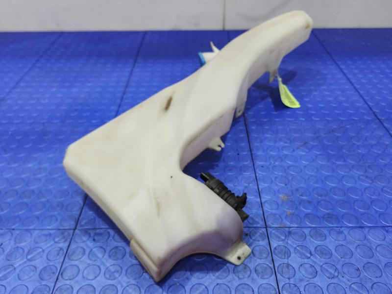 2014 Nissan Frontier Washer Bottle