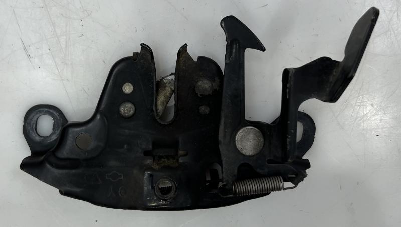 2004 - 2015 Nissan Armada Hood Latch Assembly Genuine OEM 656017S000