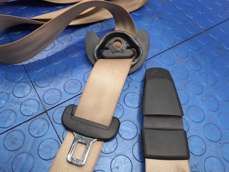 2018 Audi A4 Front Seat Belt
