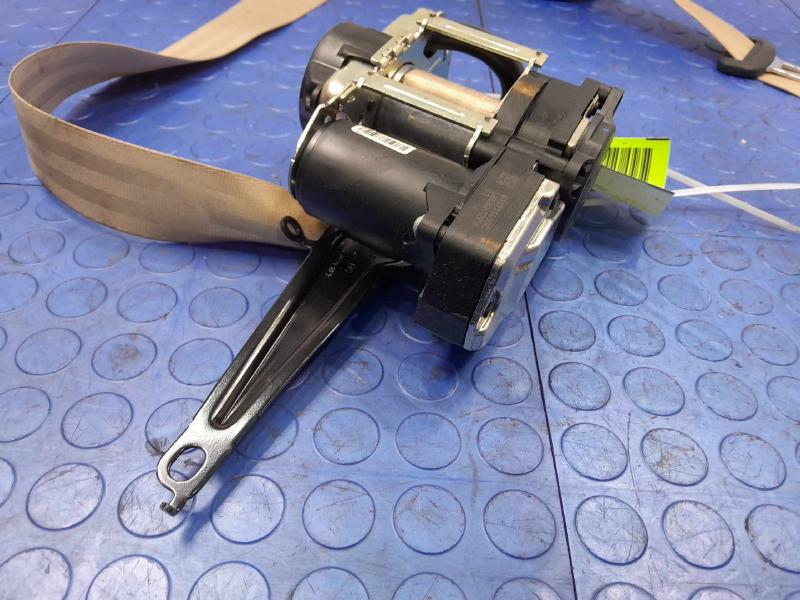 2018 Audi A4 Front Seat Belt