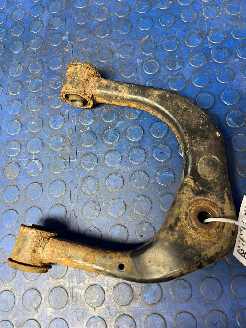 1996 - 2002 Toyota 4Runner Front Upper Control Arm RH Passenger Side OEM 4861035040