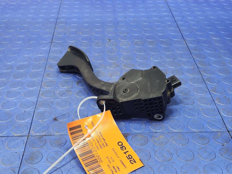 2011-2015 Toyota Prius Accelerator Pedal Assembly w/ Sensor OEM 78110-12050