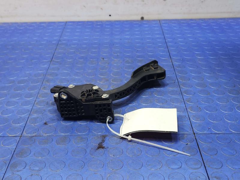 2011-2015 Toyota Prius Accelerator Pedal Assembly w/ Sensor OEM 78110-12050