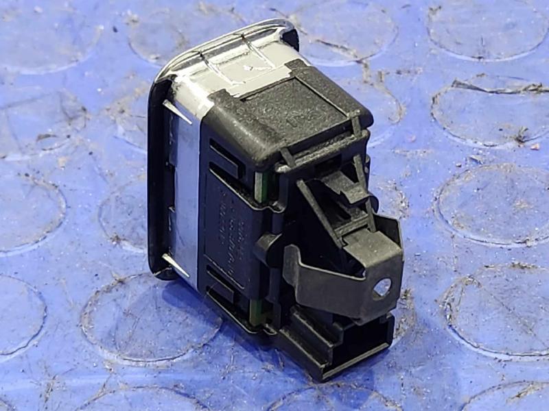 2012 Mercedes ML-Class Door Switch Front