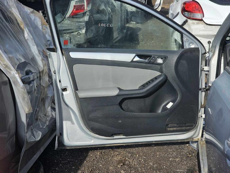 2013 Volkswagen Jetta Front Door Trim Panel