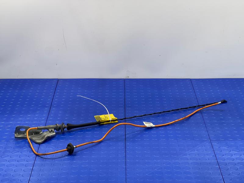 2015 Ford Transit 250 Antenna