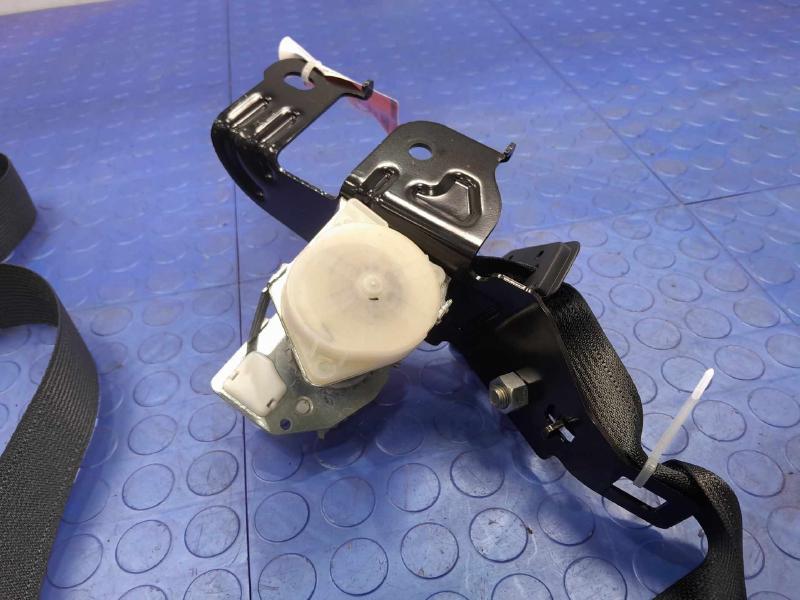 2016 Subaru Legacy Rear Seat Belt
