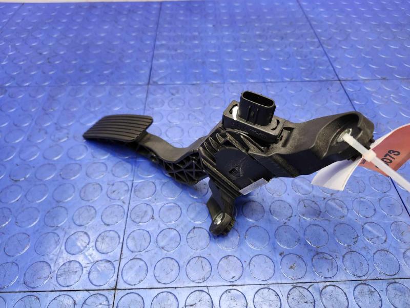 2018-2024 Kia Forte Accelerator Pedal Assembly Genuine OEM 32700F2100