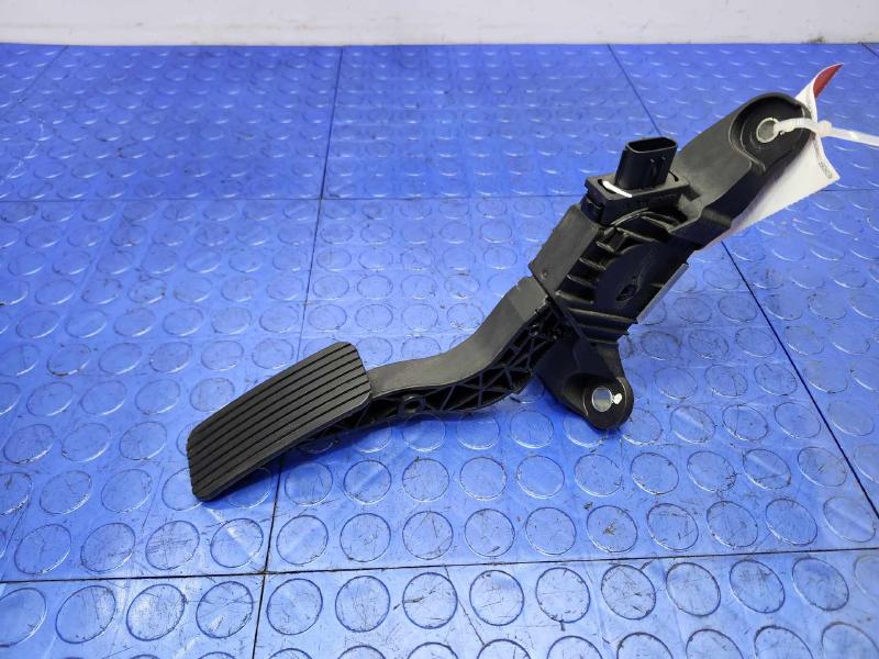 2018-2024 Kia Forte Accelerator Pedal Assembly Genuine OEM 32700F2100