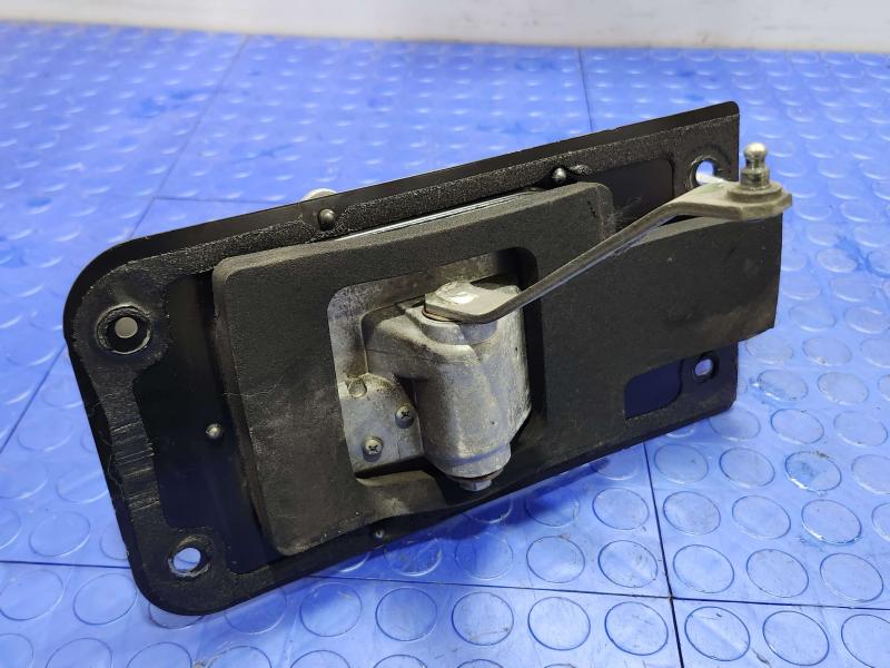 2007-2009 Pontiac Solstice Automatic Gear Shifter Assembly OEM 20756032 90523972 15829175