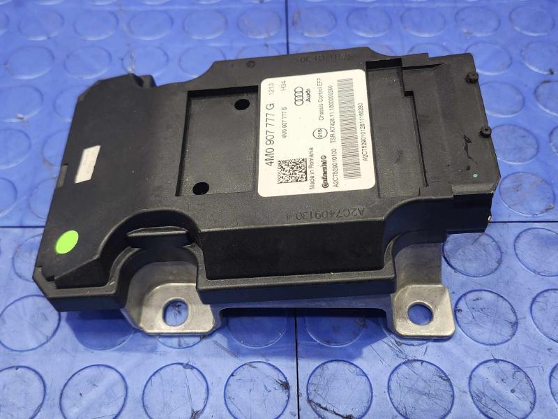 2017-2018 Audi Q7 Air Ride Suspension Control Module Genuine OEM 4M0907777G