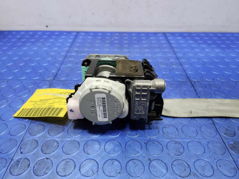 2015 Audi A4 Front Seat Belt