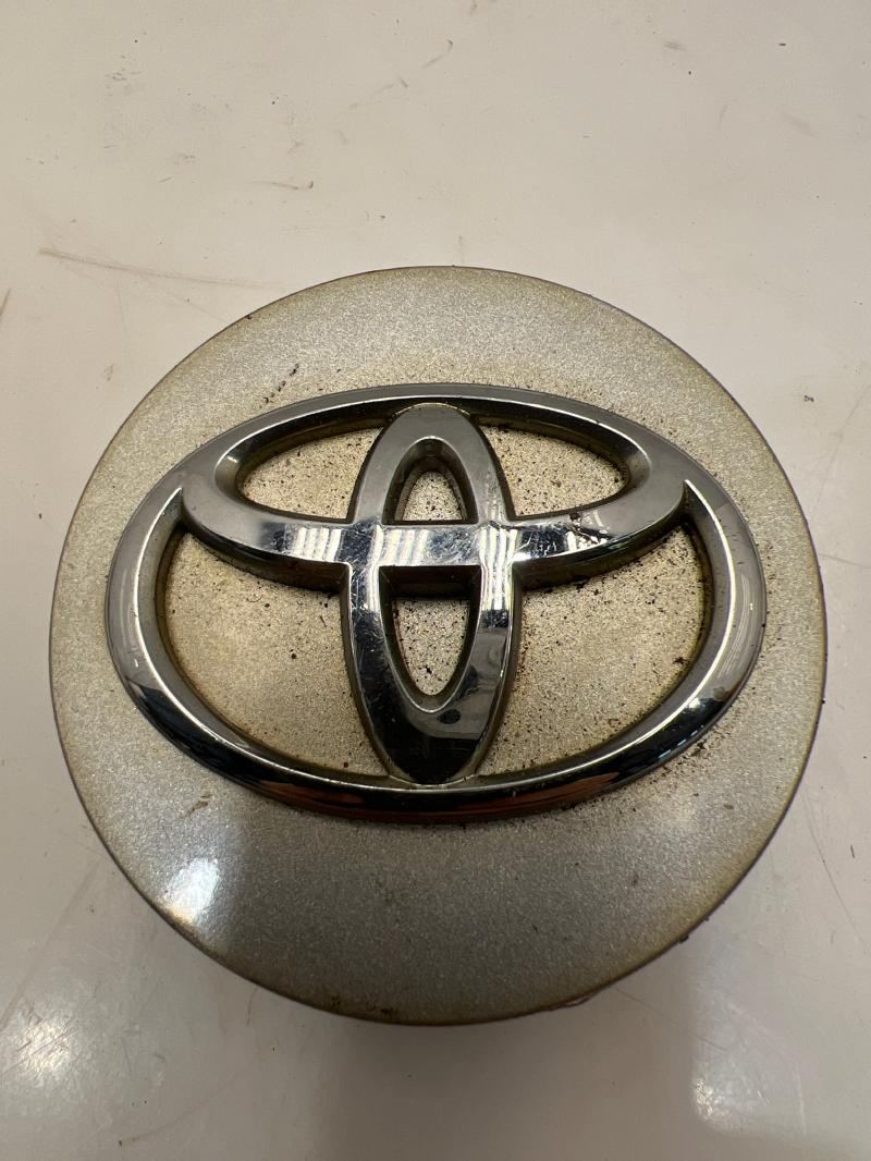 2013 Toyota Camry Center Cap