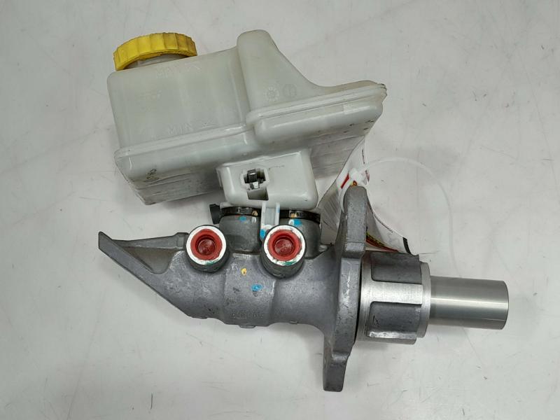 2011 Jeep Grand Cherokee Master Cylinder