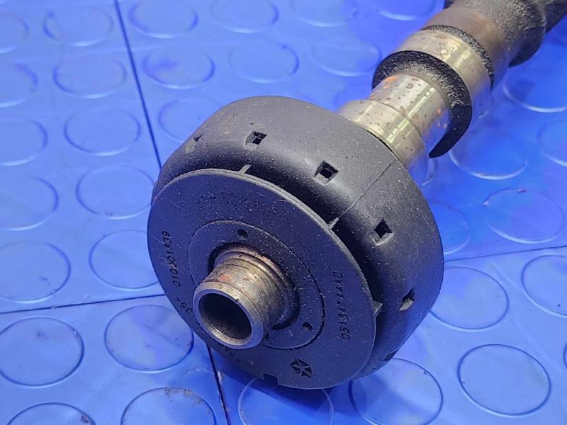 2014 Jeep Grand Cherokee Camshaft